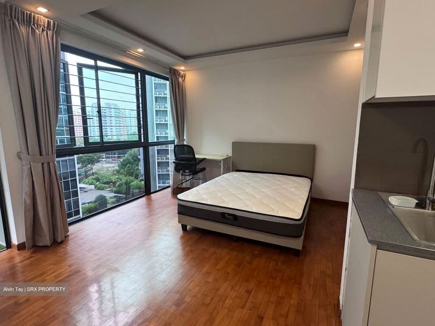 Esparina Residences (D19), Condominium #592085041